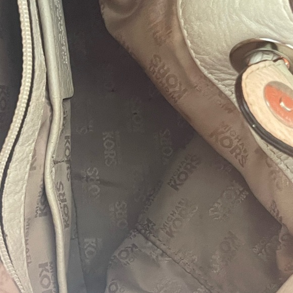 Michael Kors Off White Bag - Picture 4 of 5